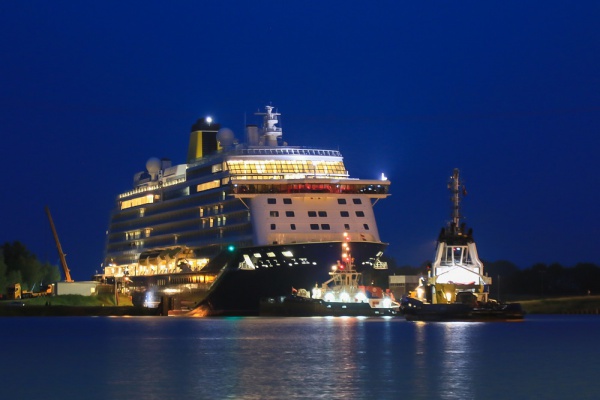 Spirit Of Discovery Papenburger Neubau Hat Meyer Werft Verlassen